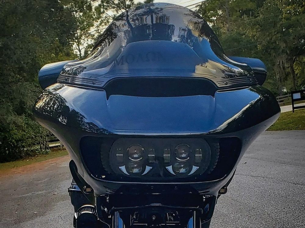 11in. Sports Flare Windshield - Dark Smoke Tint. Fits Road Glide 2015-2023 - Image 3